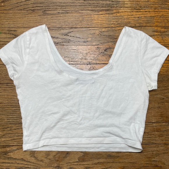 Basic essentials:white crop top - Picture 5 of 5